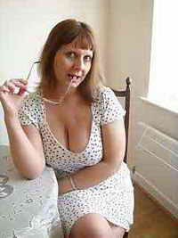 a milf living in Downers Grove, Illinois